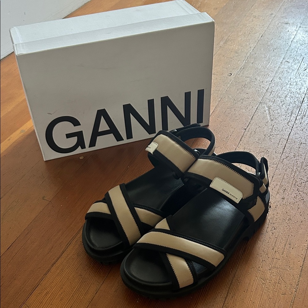 Ganni Black and Beige Hiking Sandals like new made in Italy